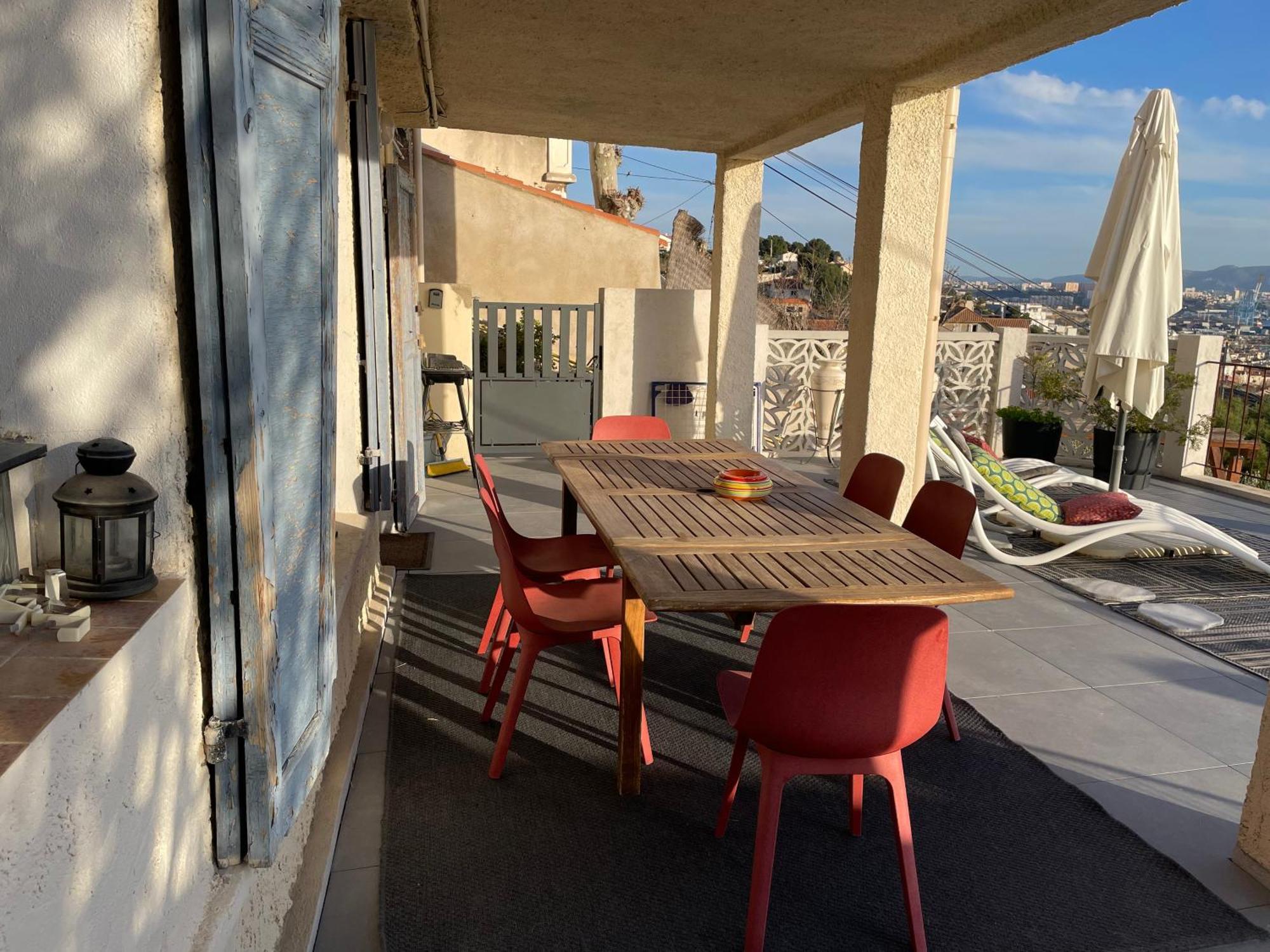 Superbe Terrasse Avec Vue Panoramique Sur La Mer Marseille Exterior photo