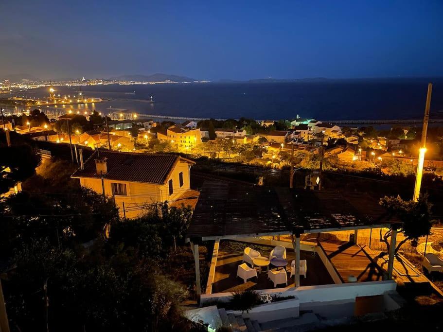 Superbe Terrasse Avec Vue Panoramique Sur La Mer Marseille Exterior photo